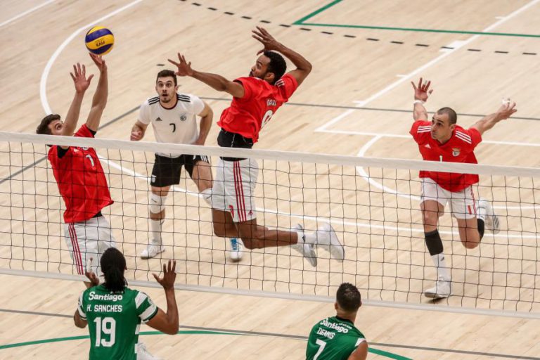 BENFICA VENCE SPORTING 3-1 E RECUPERA TÍTULO NACIONAL DE VOLEIBOL