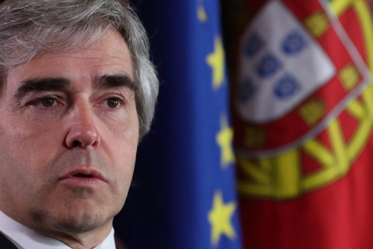 CDS DIZ QUE BE DEVIA PREOCUPAR-SE COM “VERGONHA” DE PEDIR A MORTE DE BOLSONARO