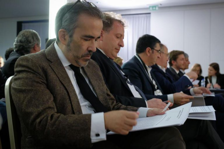 PAULO RANGEL COMPARA “AVANÇOS E RECUOS” DO GOVERNO PS A UM “CATA-VENTO”