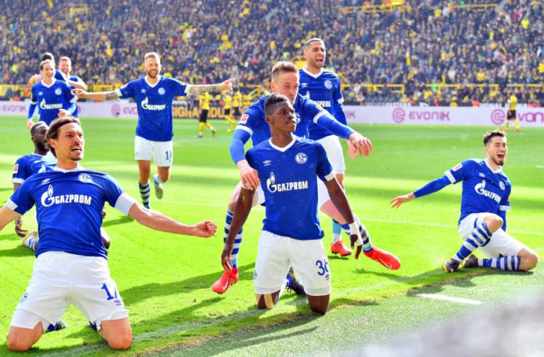 DORTMUND PERDE COM SCHALKE 04 E DEIXA BAYERN COM ‘CAMINHO’ ABERTO PARA O ‘HEPTA’