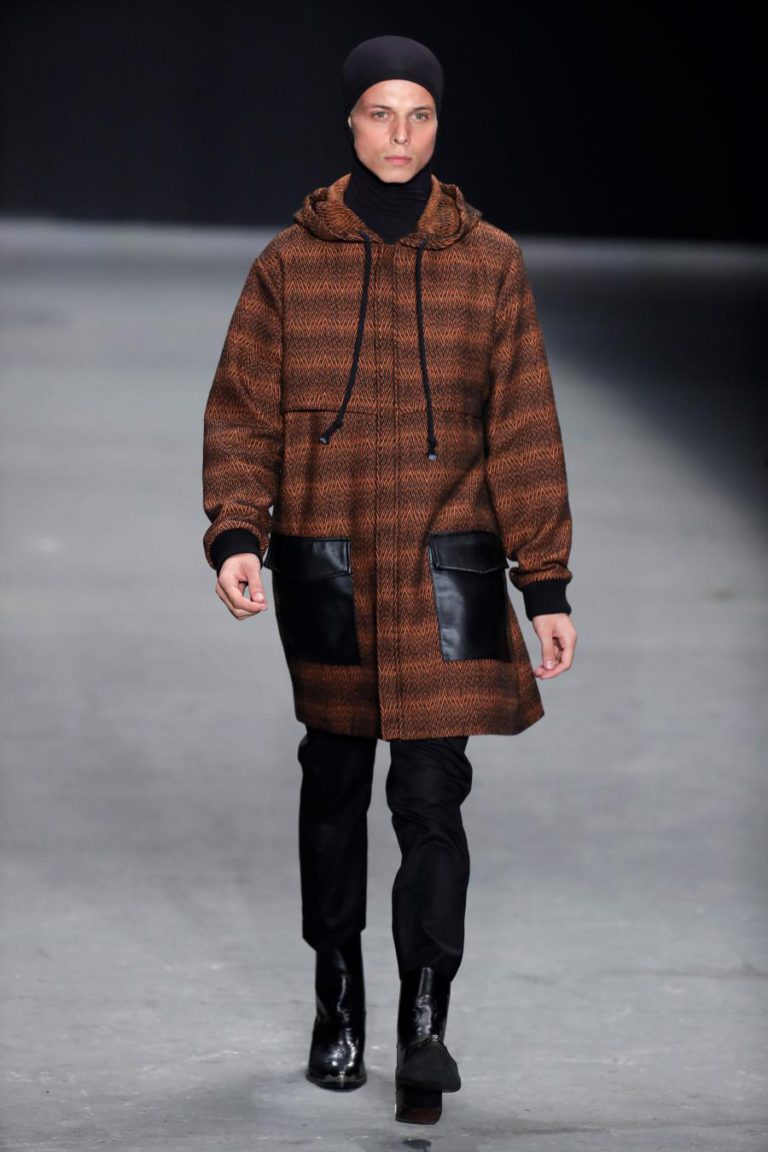 MODELO BRASILEIRO MORRE SUBITAMENTE EM DESFILE DA SEMANA DE MODA DE SÃO PAULO