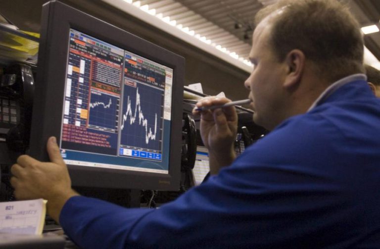 TAXAS EURIBOR MANTÊM-SE A TRÊS E DOZE MESES E SOBEM A SEIS MESES