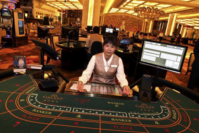 RECEITAS DOS CASINOS DE MACAU CAEM 8,3% EM ABRIL