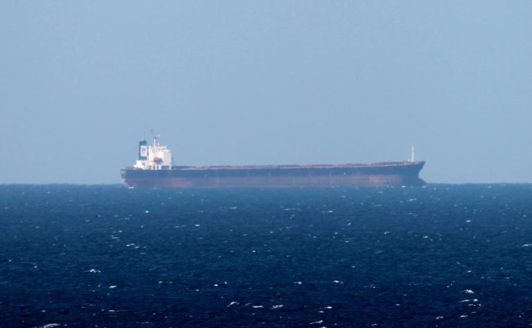 PETROLEIRO IRANIANO COM UM MILHÃO DE BARRIS AVARIA NO MAR VERMELHO