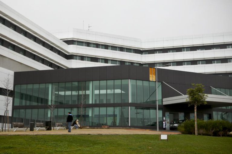 HOSPITAL DE CASCAIS ACUSADO DE FALSEAR RESULTADOS E SISTEMA DE TRIAGEM NA URGÊNCIA