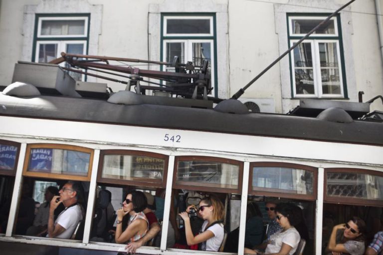 RECEITAS DO TURISMO CRESCEM 5% ENTRE JANEIRO E MARÇO APÓS RECORDE DE 2018