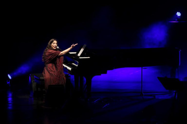 DULCE PONTES, MARCO RODRIGUES E GASPAR VARELA NO FESTIVAL FLAMENCO E FADO DE BADAJOZ
