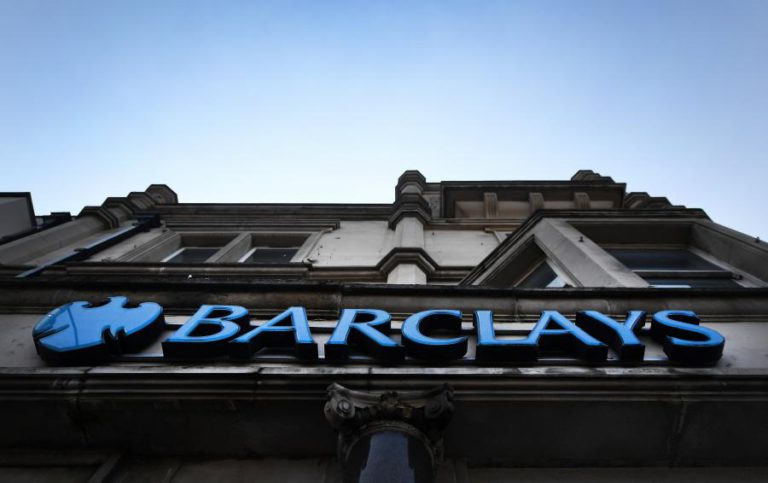 BRUXELAS MULTA CINCO BANCOS EM MAIS DE MIL ME POR CARTÉIS NO MERCADO CAMBIAL