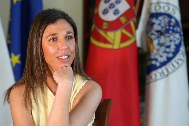 BASTONÁRIA DOS ENFERMEIROS ANUNCIA RECANDIDATURA AO CARGO