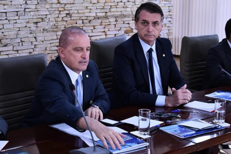 PODERES EXECUTIVO, JUDICIÁRIO E LEGISLATIVO ACORDAM PACTO A FAVOR DA ECONOMIA DO BRASIL