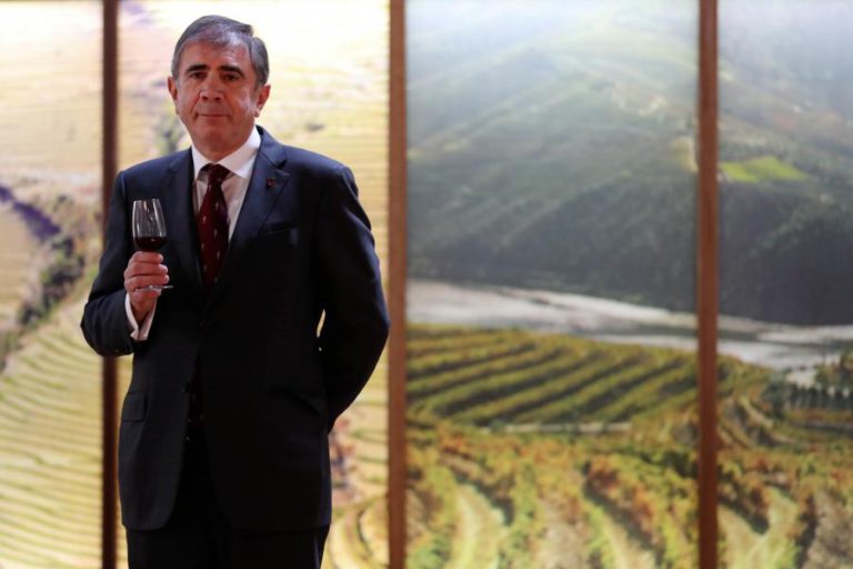 EMPRESAS DO VINHO DO PORTO SATISFEITAS COM DEVOLUÇÃO DE DIPLOMA SOBRE CASA DO DOURO