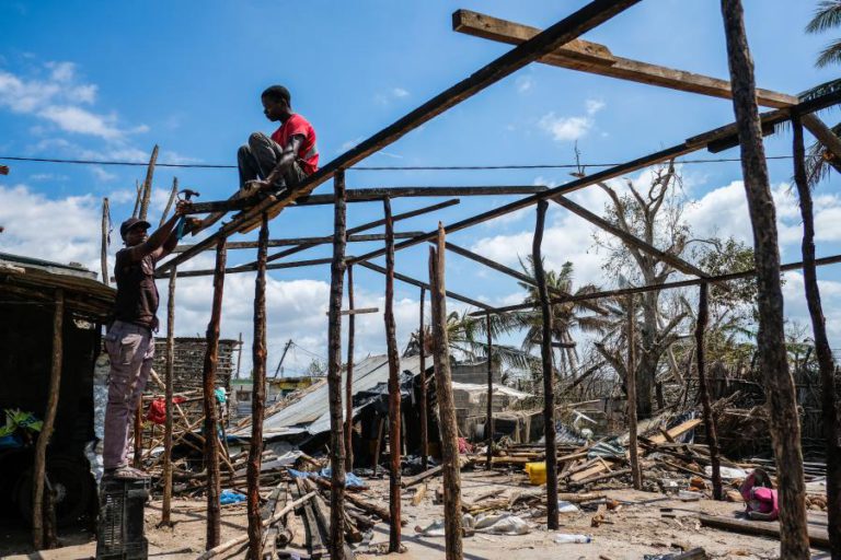 GOVERNO VAI PEDIR AOS DOADORES 2,8 MIL ME PARA RECONSTRUÇÃO DE ÁREAS AFETADAS POR CICLONES
