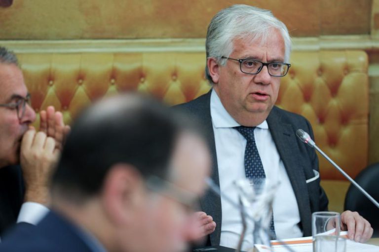 PSD QUER MAI A SER OUVIDO NO PARLAMENTO “COM A MAIOR BREVIDADE POSSÍVEL”