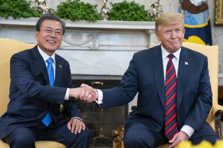PRESIDENTES DOS EUA E DA COREIA DO SUL REÚNEM-SE EM JUNHO EM SEUL