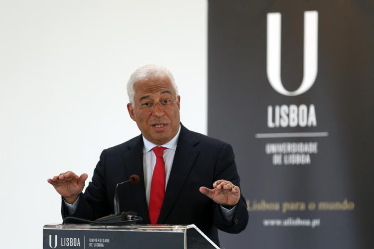 COSTA CONVOCA REUNIÃO DE URGÊNCIA DO GOVERNO SOBRE TEMPO DE SERVIÇO DOS PROFESSORES