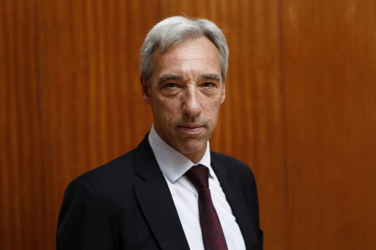 MINISTRO DA DEFESA DIZ QUE AO GOVERNO PORTUGUÊS “NÃO INTERESSA” UM EXÉRCITO EUROPEU