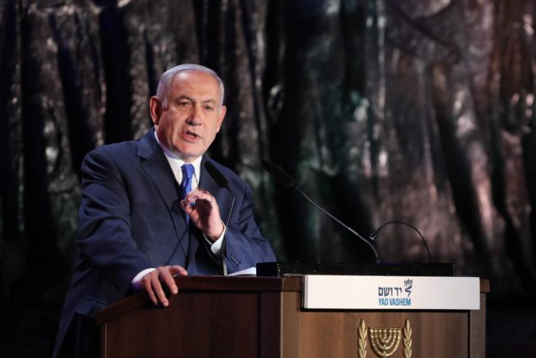 PRIMEIRO-MINISTRO ISRAELITA ADVERTE PARA AUMENTO DO ANTISSEMITISMO E FALA DE CARTOON DE ANTÓNIO