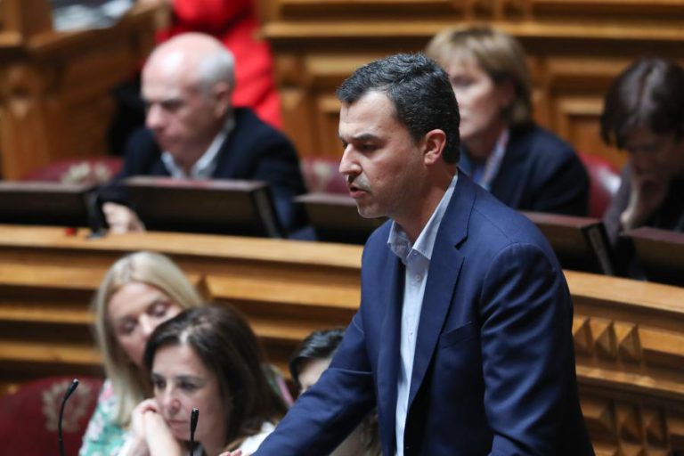 PAN QUER IDADE MÍNIMA DO VOTO AOS 16 ANOS PARA COMBATER A ABSTENÇÃO