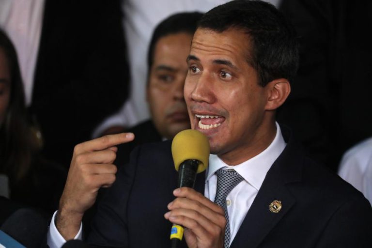 GUAIDÓ PEDE À POPULAÇÃO VENEZUELANA PARA MARCHAR PACIFICAMENTE JUNTO DE BASES MILITARES