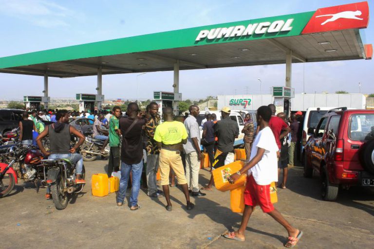 CONSULTORA FITCH SOLUTIONS ALERTA QUE REFORMAS EM ANGOLA RESULTAM A LONGO PRAZO, MAS ENFRENTAM RISCOS NO IMEDIATO