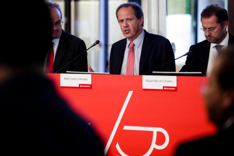 SANTANDER TOTTA VAI COBRAR MB WAY E CRITICA ISENÇÃO DE CUSTOS DO MULTIBANCO