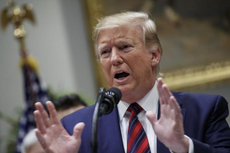 MNUCHIN DIZ QUE NADA SABE SOBRE SUSPEITAS DE BRANQUEAMENTO QUE ENVOLVEM TRUMP
