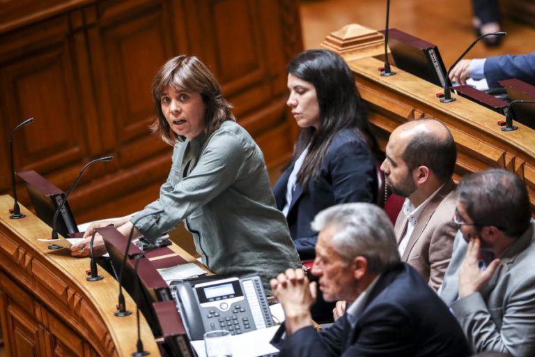 BE ACUSA PS DE UTILIZAR MÉTODO “NUNCA ANTES USADO” PARA AVALIAR IMPACTO DO TEMPO DE SERVIÇO DOS PROFESSORES