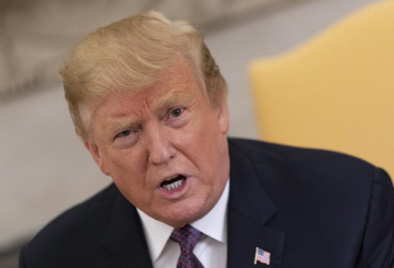 DONALD TRUMP AVISA IRÃO APÓS ATAQUES CONTRA NAVIOS