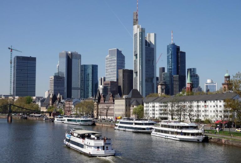 PAPÉIS DO PANAMÁ: AUTORIDADES ALEMÃS FAZEM BUSCAS A OITO PESSOAS E 11 BANCOS