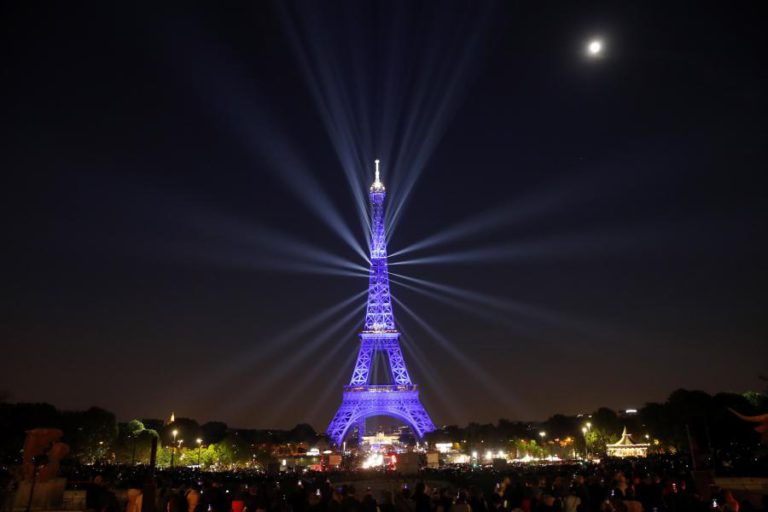 ZONA DA TORRE EIFFEL SOFRERÁ OBRAS E SERÁ DEVOLVIDA AOS PEÕES EM 2024