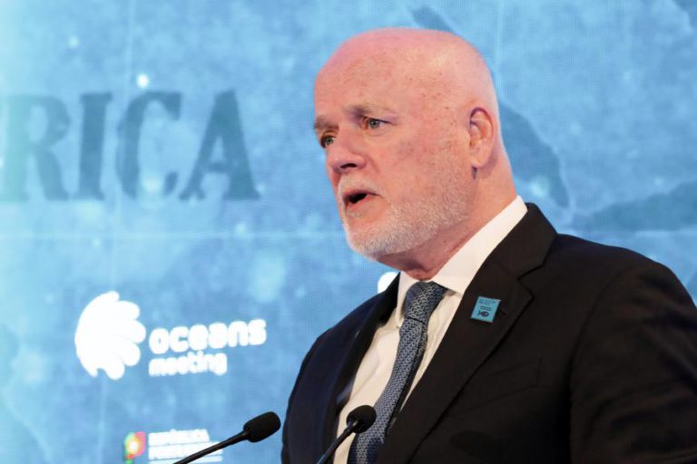 FERNÃO DE MAGALHÃES FICARIA INCOMODADO COM POLUIÇÃO DO MAR, DIZ ENVIADO DA ONU