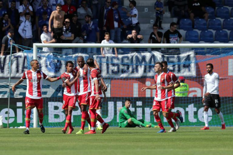 FEIRENSE VENCE DESPORTIVO DAS AVES NA DESPEDIDA DA I LIGA