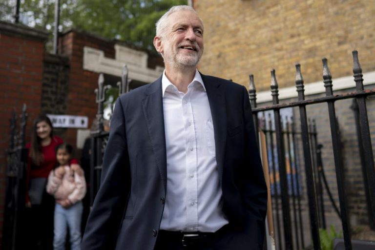 CORBYN SAÚDA DEMISSÃO DE THERESA MAY E DEFENDE LEGISLATIVAS ANTECIPADAS