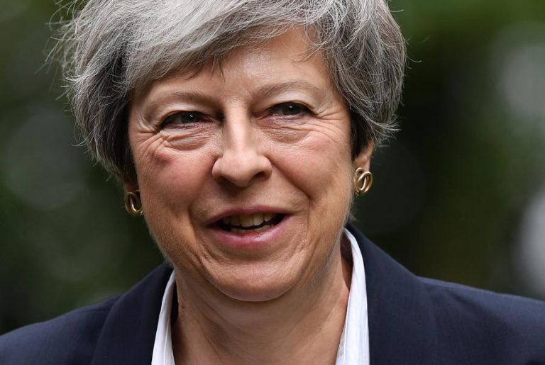THERESA MAY LAMENTA RESULTADOS “MUITO DECECIONANTES” PARA O SEU PARTIDO