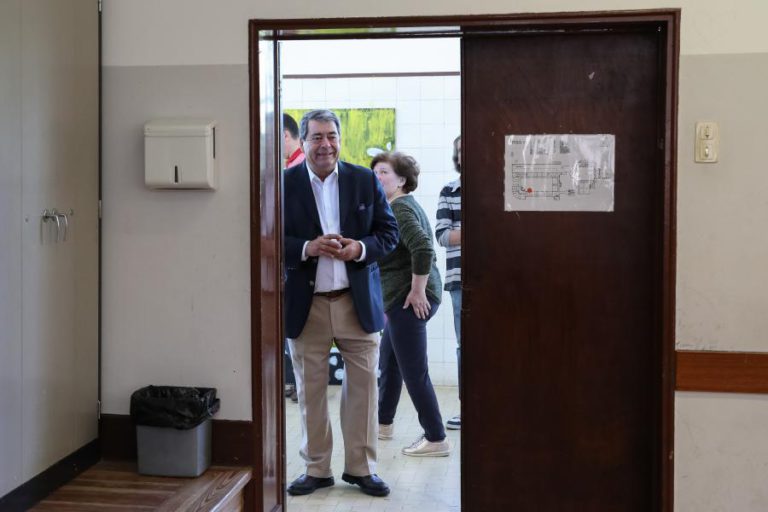 MARINHO E PINTO AFIRMA SER PRECISO VOTAR PARA DEFENDER A DEMOCRACIA NA EUROPA