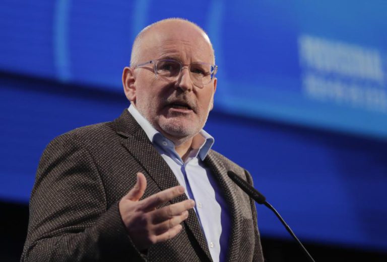 SOCIALISTAS “HUMILDEMENTE” EM BUSCA DE UMA ALIANÇA PROGRESSISTA, DIZ TIMMERMANS