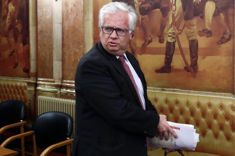 MINISTRO DIZ QUE FISCALIZAÇÃO RODOVIÁRIA DE COBRANÇA DE DÍVIDAS AO FISCO É UMA OPERAÇÃO DA AT