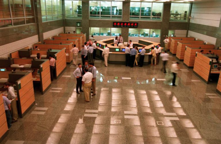 BOLSA DE LISBOA ABRE A CAIR 0,67%