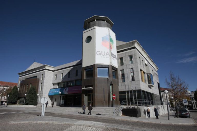 ROTA FINAL: CÂMARA DA GUARDA DIZ QUE “ELEITOS EM EXERCÍCIO” NÃO FORAM CONSTITUÍDOS ARGUIDOS