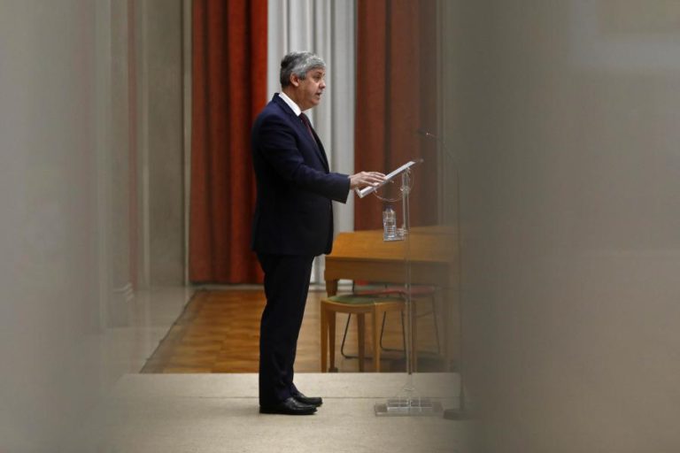 OE2019: MÁRIO CENTENO ATRIBUI EXCEDENTE À DINÂMICA DA ECONOMIA E DO MERCADO DE TRABALHO