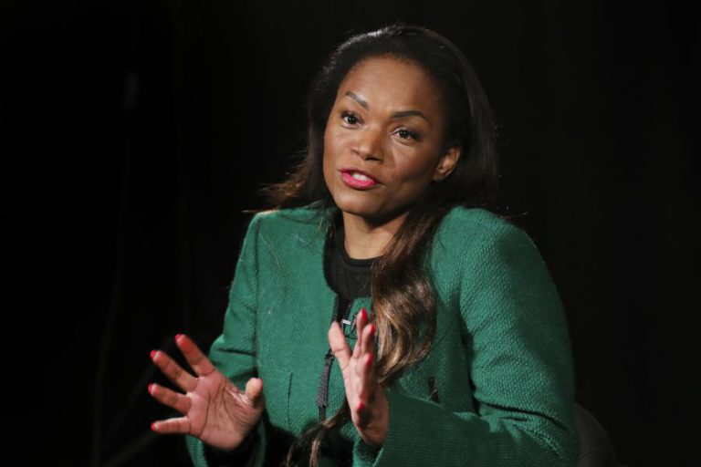 PRESIDENTE DO MPLA DEVE TAMBÉM SER ALVO DE PROCESSO DISCIPLINAR, DEFENDE ‘TCHIZÉ’ DOS SANTOS