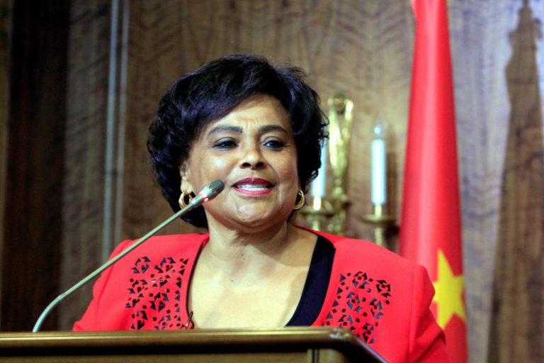 TITULAR DA CULTURA EM ANGOLA SOBE A MINISTRA DE ESTADO PARA A ÁREA SOCIAL