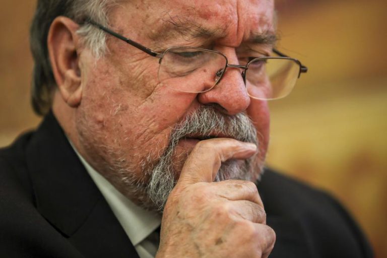 BOMBEIROS DIZEM QUE COMPRA DO SIRESP PELO ESTADO PÕE FIM “AO TOTAL DESCONTROLO”