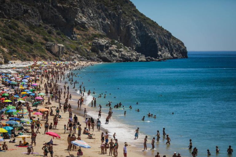 NOVENTA MIL CASOS DE CANCRO DA PELE EM CINCO ANOS, SEGUNDO UM ESTUDO