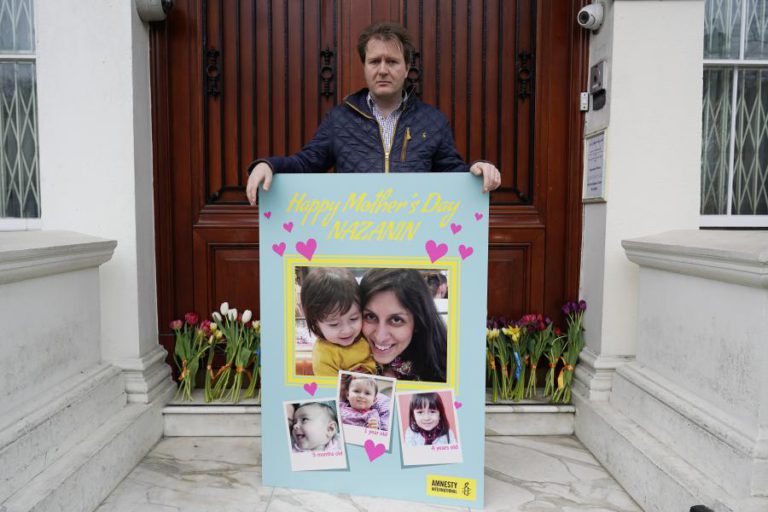 IRANIANO-BRITÂNICA DETIDA NO IRÃO HÁ MAIS DE TRÊS ANOS INICIA GREVE DE FOME