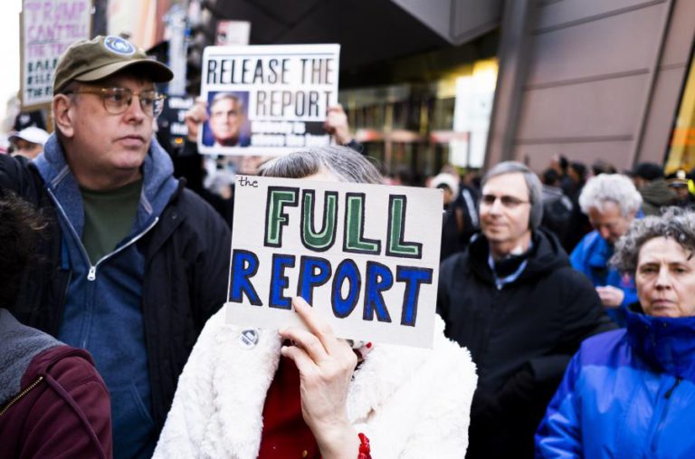 EX-PROCURADOR QUE INVESTIGOU CONLUIO RÚSSIA/TRUMP VAI TESTEMUNHAR NO CONGRESSO DOS EUA