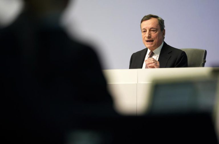 DRAGHI DIZ QUE BCE DISCUTIU UMA DESCIDA DA TAXA DE JURO DE DEPÓSITO