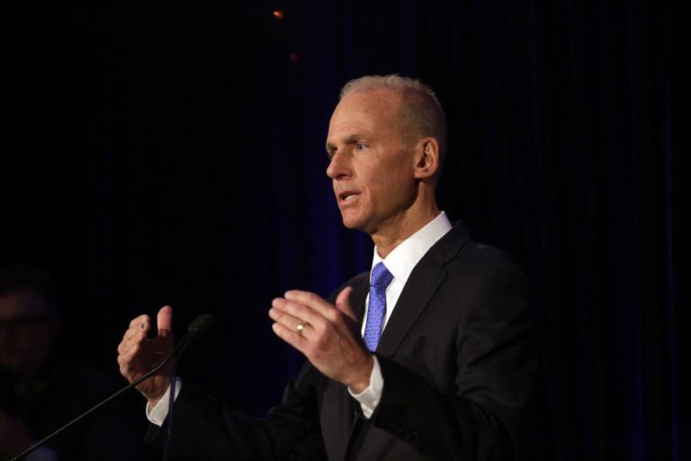 PRESIDENTE DA BOEING ADMITE ERROS DA EMPRESA NA QUESTÃO DOS 737 MAX