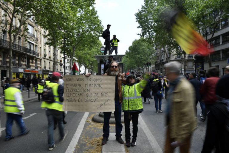 POLÍCIA FRANCESA DISPERSA INÍCIO DE MANIFESTAÇÃO DOS COLETES AMARELOS EM TOULOUSE