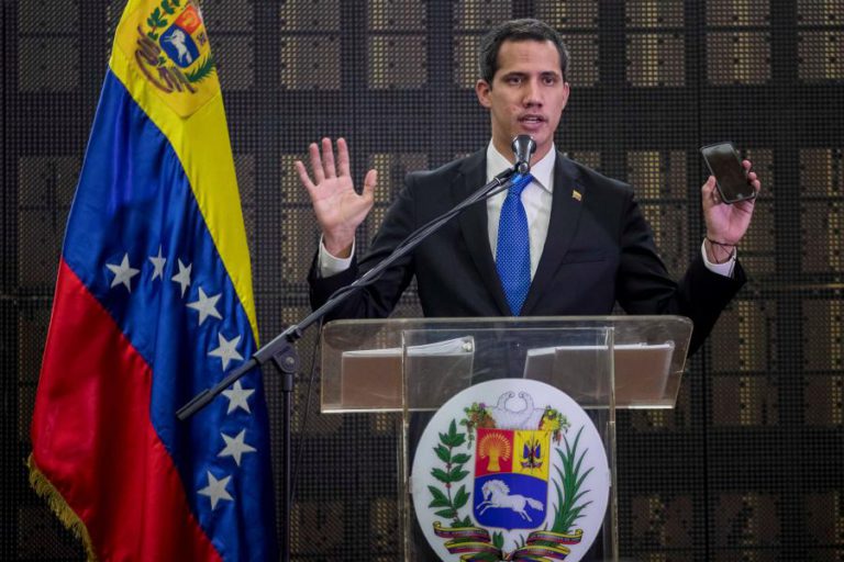 MINISTÉRIO PÚBLICO VENEZUELANO ABRE INVESTIGAÇÃO A JUAN GUAIDÓ POR CORRUPÇÃO